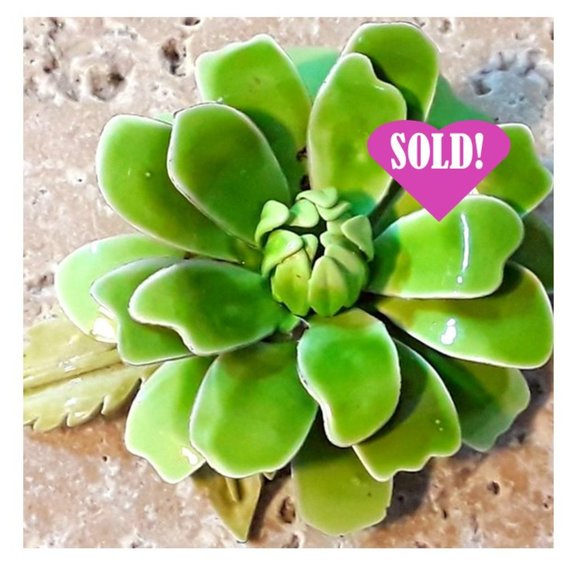 Jewelry - Vintage Retro late 60s early 70s Large Enameled Metal Brooch Pin